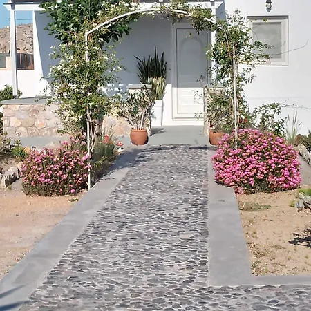 Xrysanthis * Emporio (Santorini)